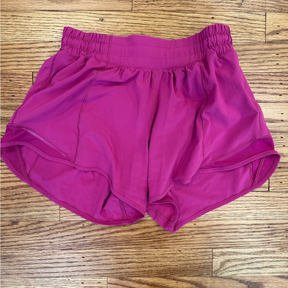 Lululemon Hotty Hot running shorts